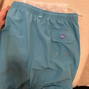 Peter Millar men’s blue swimtrunks size M